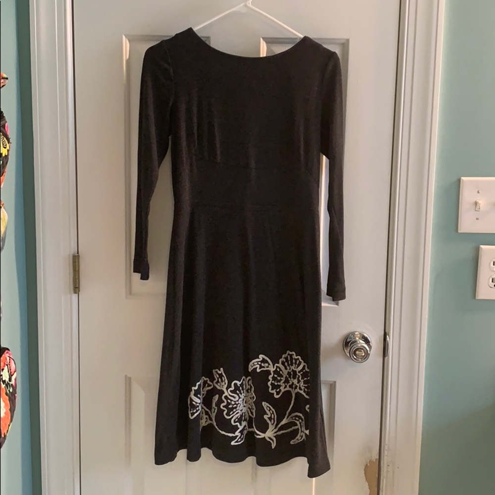 Grey long sleeve dress with embroidery